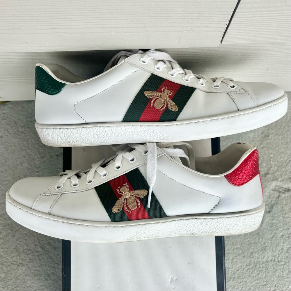 SOLD - Gucci Ace White with Gold Bee Embroidery Sneakers - Picture 5 of 10